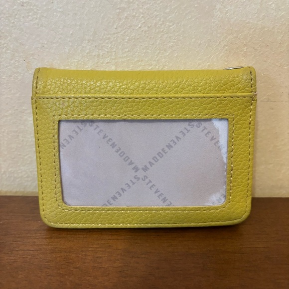 2/$15 Steve Madden Bifold Card Case Lemon, Steve Madden BFold - Picture 5 of 11